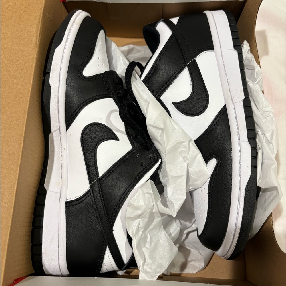 Nike pandas - 6.5 Big Kids = 8 in women’s